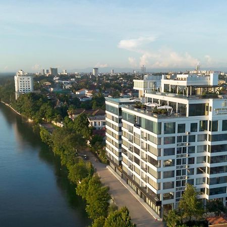 One Riviera Hotel And Residences Ban Souanmone Exteriör bild
