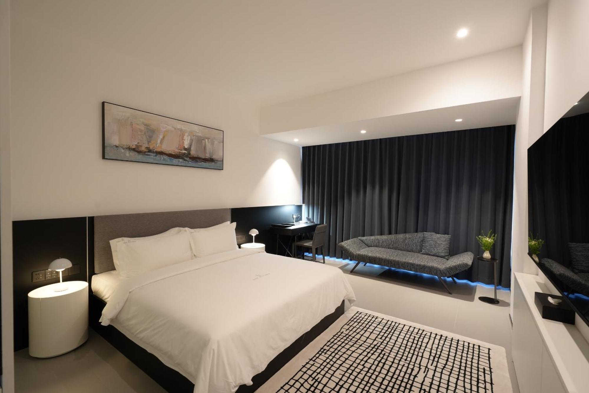 One Riviera Hotel And Residences Ban Souanmone Exteriör bild