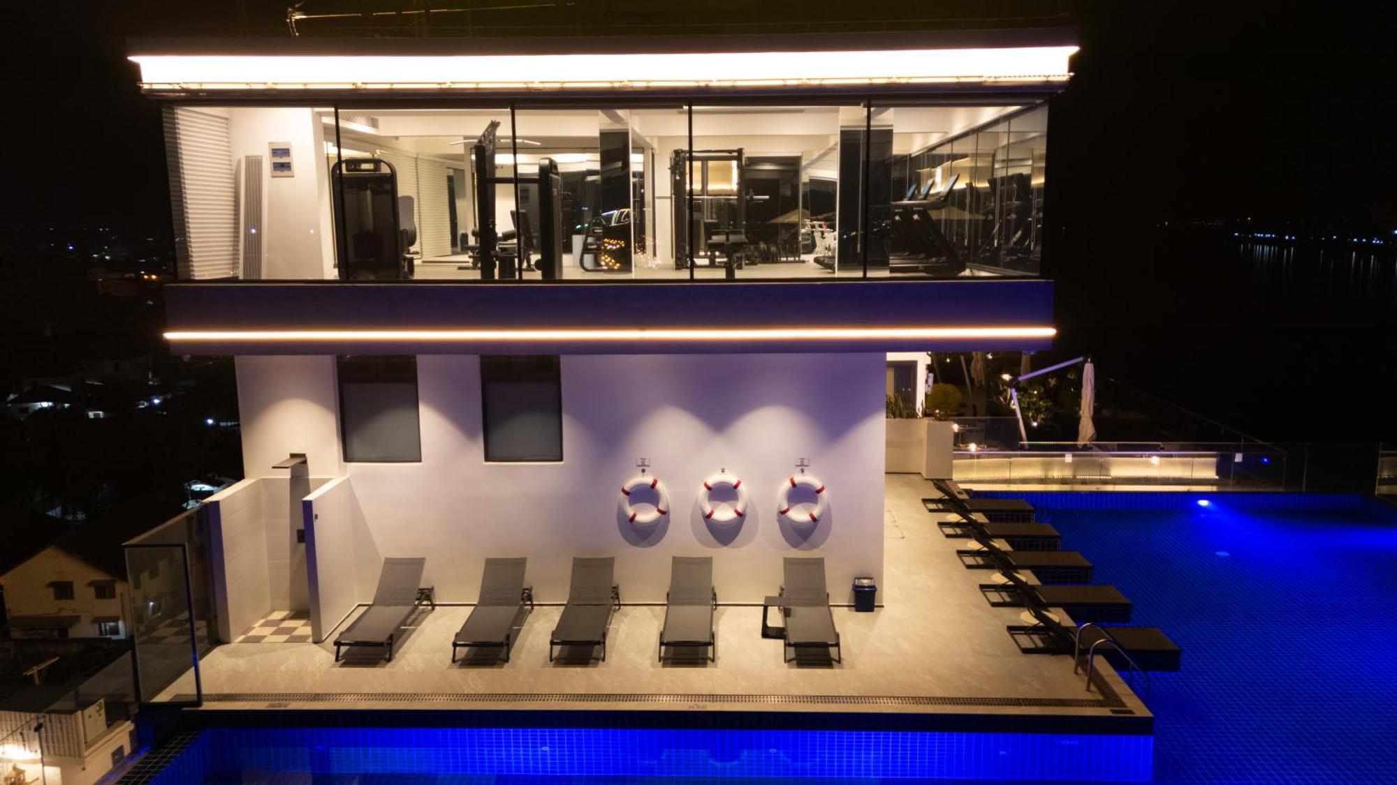 One Riviera Hotel And Residences Ban Souanmone Exteriör bild