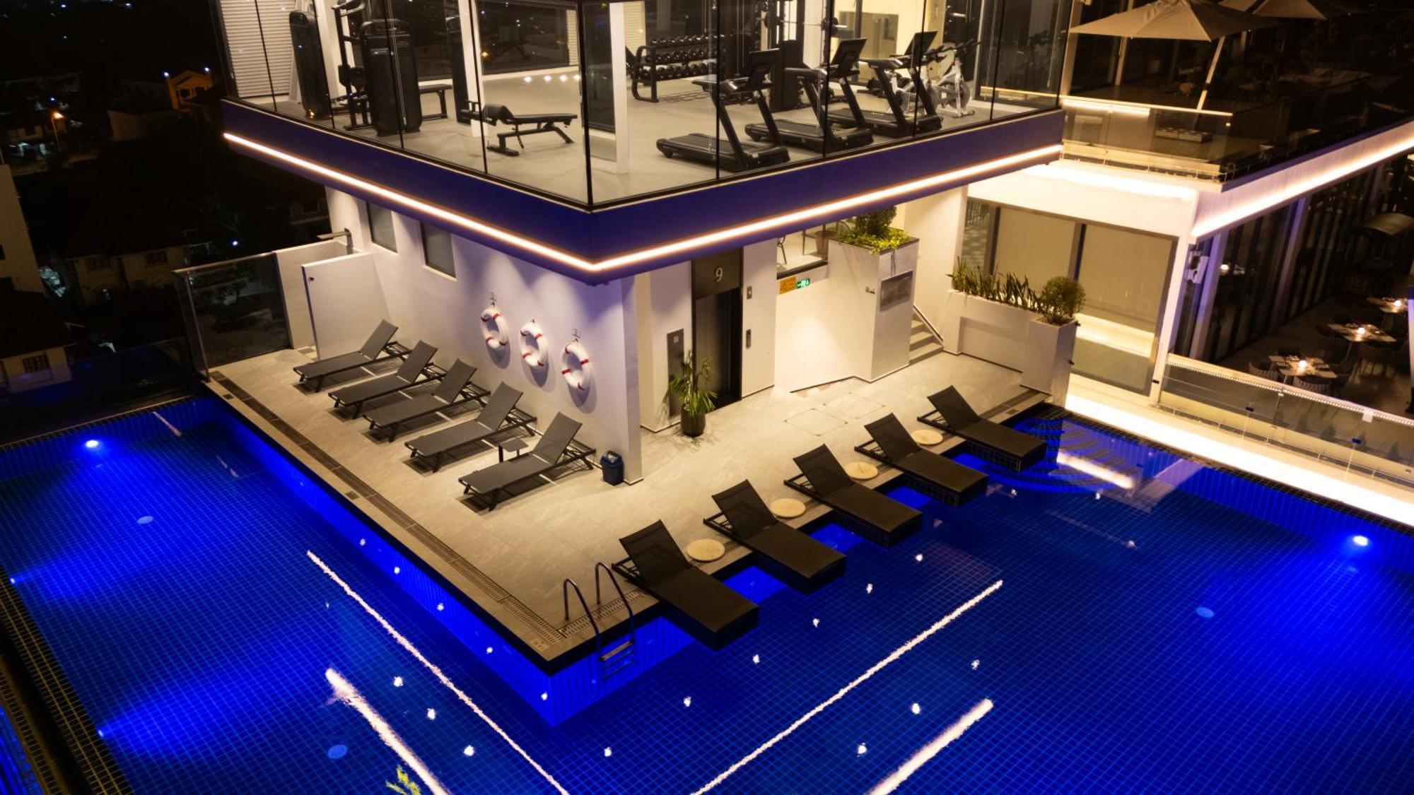 One Riviera Hotel And Residences Ban Souanmone Exteriör bild