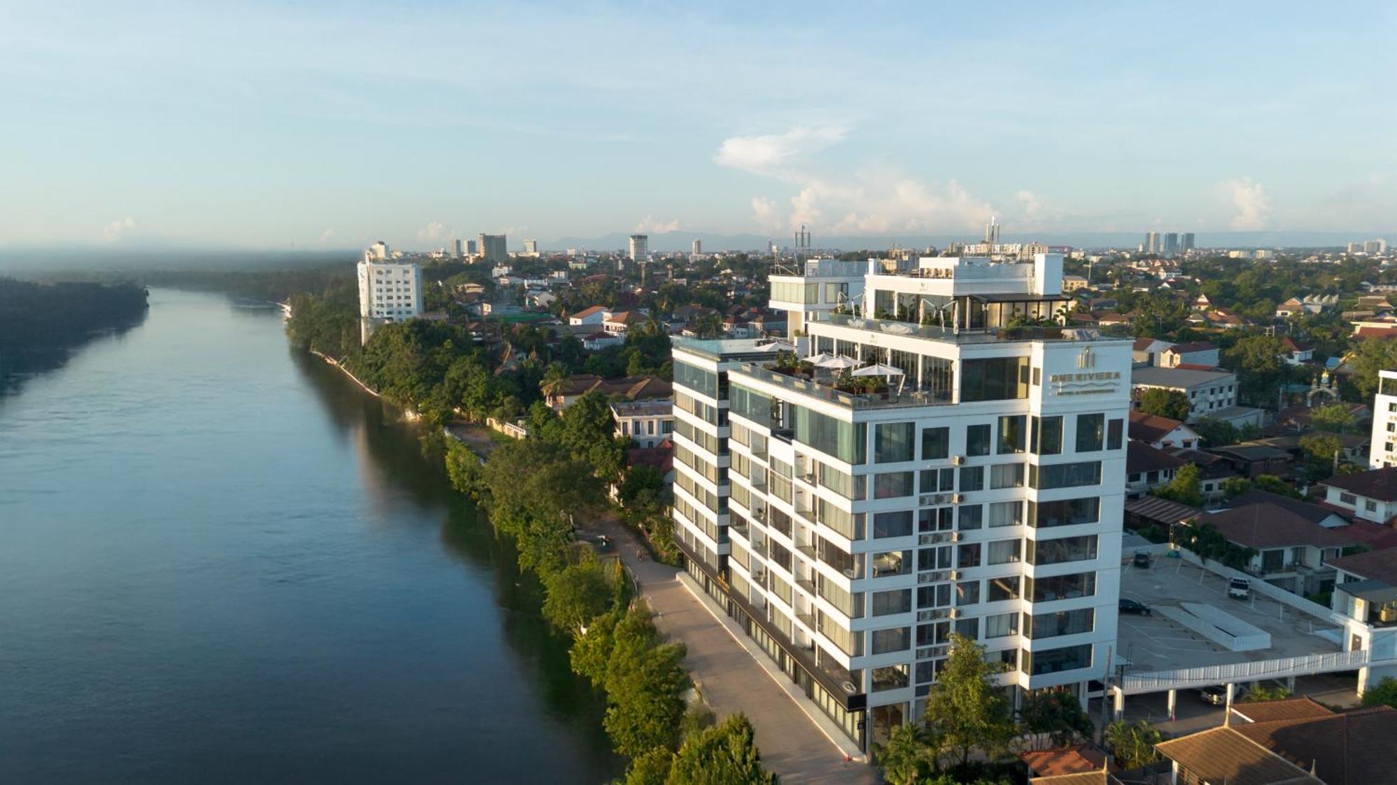 One Riviera Hotel And Residences Ban Souanmone Exteriör bild